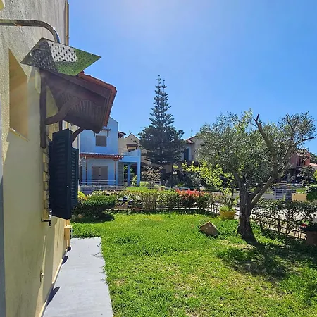 Vakantiehuis House Near The Sea *